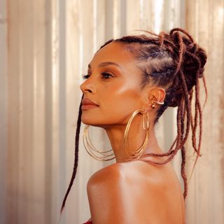 aleshaofficial