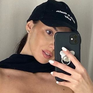 arnella_dolmatova