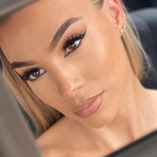 lauknowles