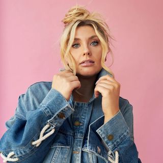 official_ellahenderson
