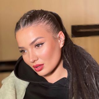 stella_shapovalova